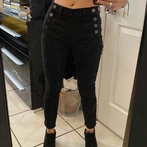 Cute black jeans buttons on both sides 🖤